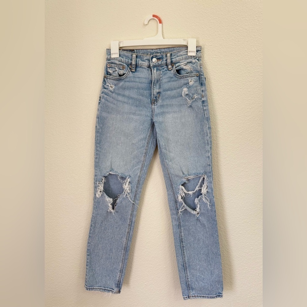 American Eagle Light Blue Denim High Rise Ripped Jeans Women’s Size 00
